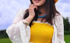 男朋友半夜把我的腿打开了